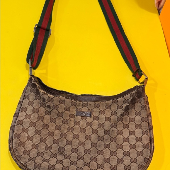 Gucci Vintage Sherry line Beige Monogram Shoulder Bag - Picture 9 of 16